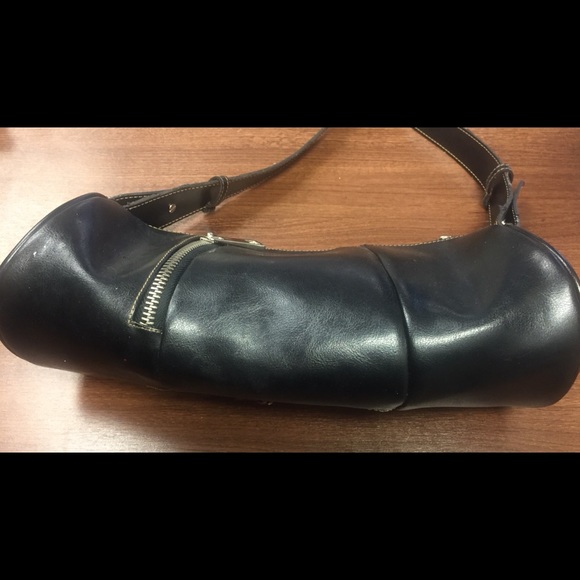 La Philipe Baguette Bag with Hibiscus aplique - Picture 7 of 8